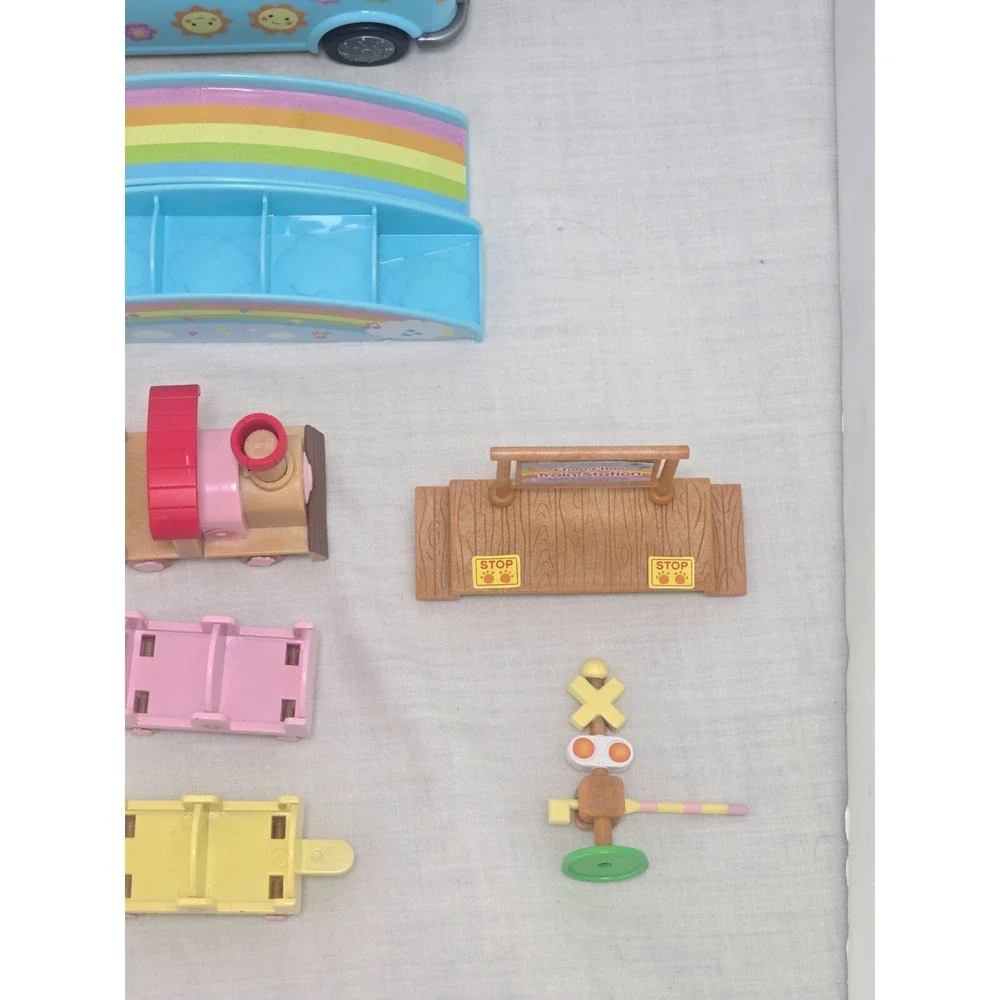 Calico Critters Sylvanian Baby Play Nursery School Bus‎ Train Baby Cow Elephant